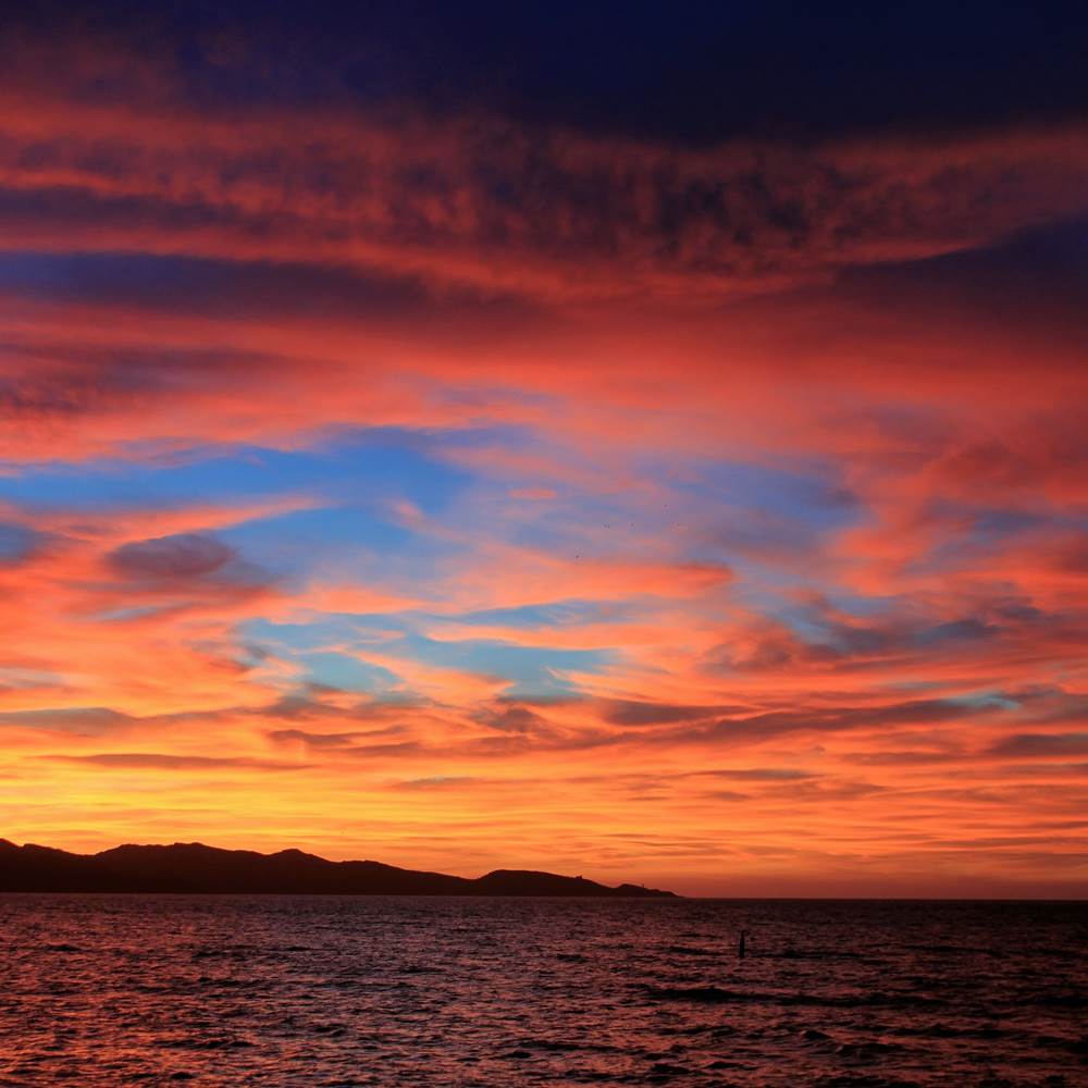 coucher de soleil vue depuis l'Appart Bleu Azur Saint Florent en Corse-presta