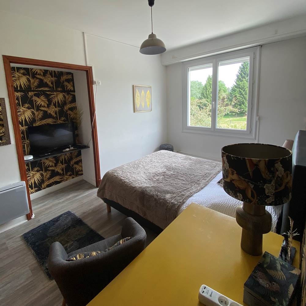 chambre-double-lourdes-barlest-hebergement-maison-dhotes-sejour-couple-famille-hautes-pyrenees.jpg-gallery