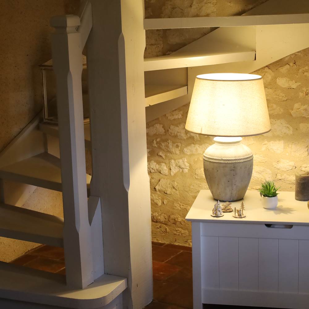 lumière tamisée sur le salon-presta