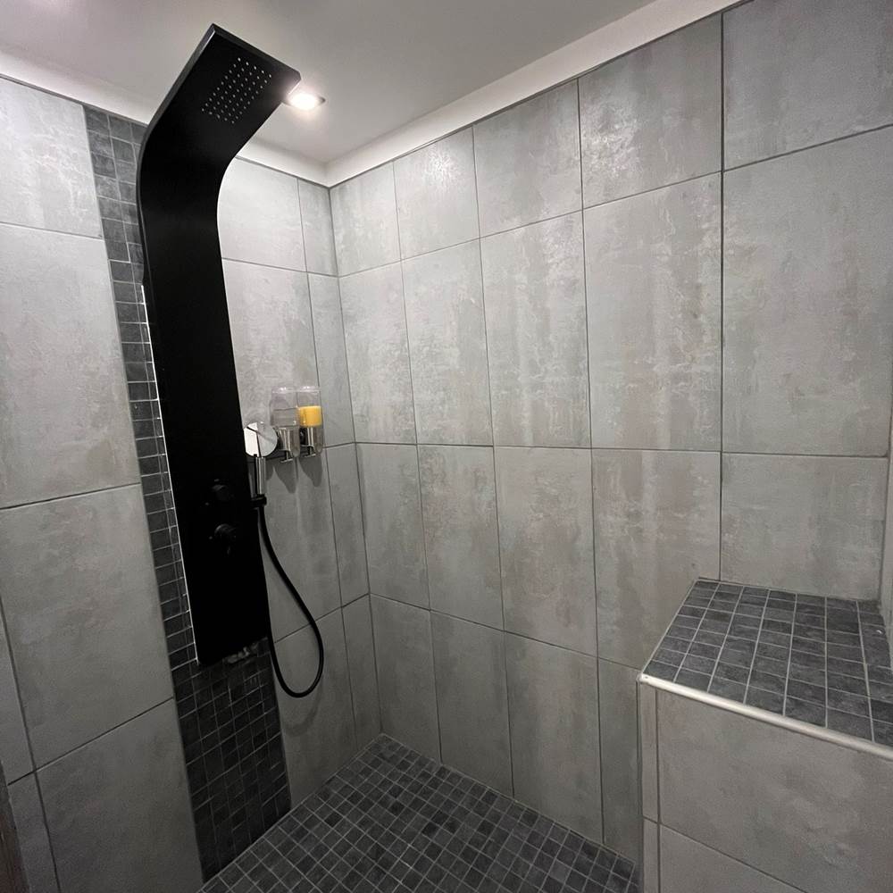 Les trois loupiots - Chambre orée du bois-presta