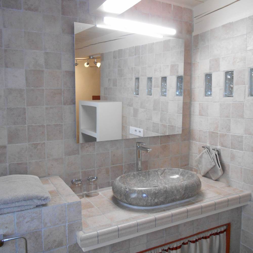 Salle de bains du gite de la Galineta-presta
