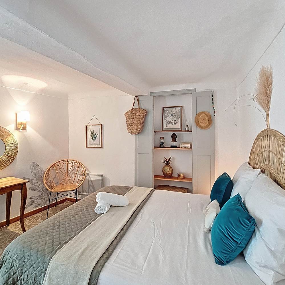 Décoration bohème chic, mêlant matières douces et couleurs inspirantes.-presta