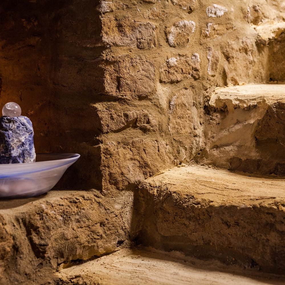 en descente pour la cave minérale-presta