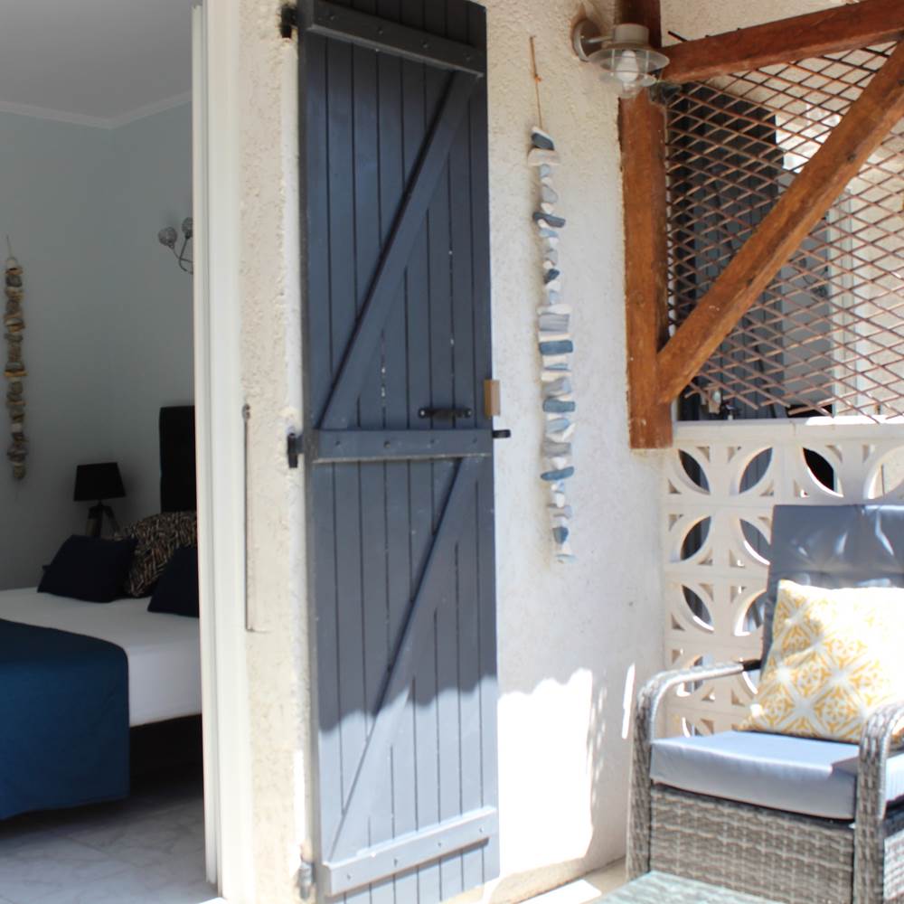 Terrasse côté jardin appartement Saleccia-presta