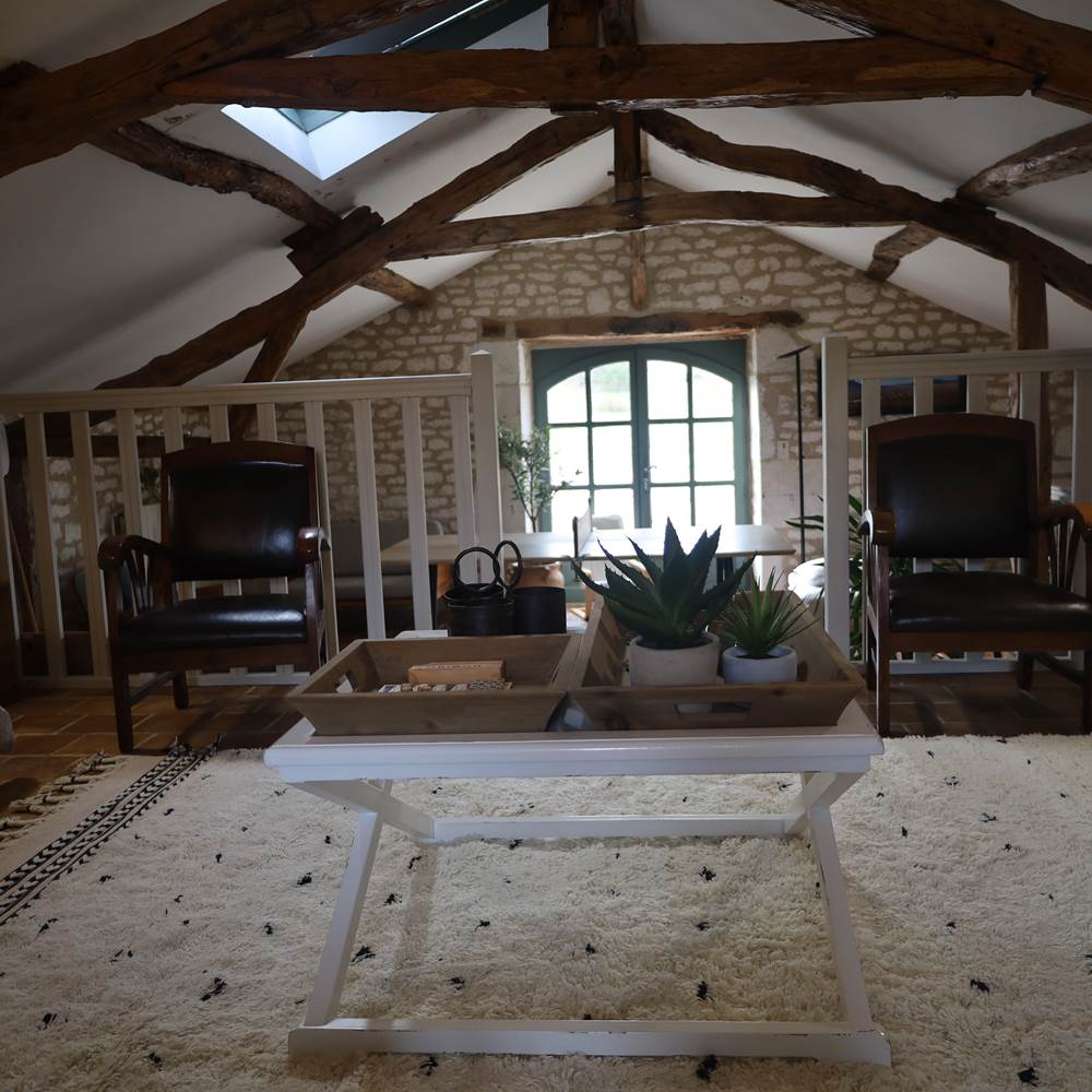 Table de jeux dans l'espace dortoir-presta