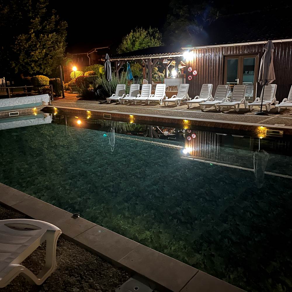 gîtes et piscine commune en Dordogne-presta