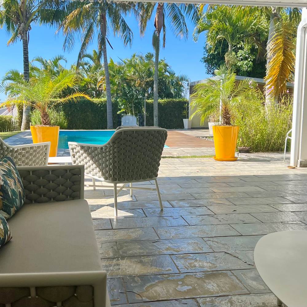 Varangue & piscine - La villa des cannes - Sainte Marie - île de la  Reunion-presta