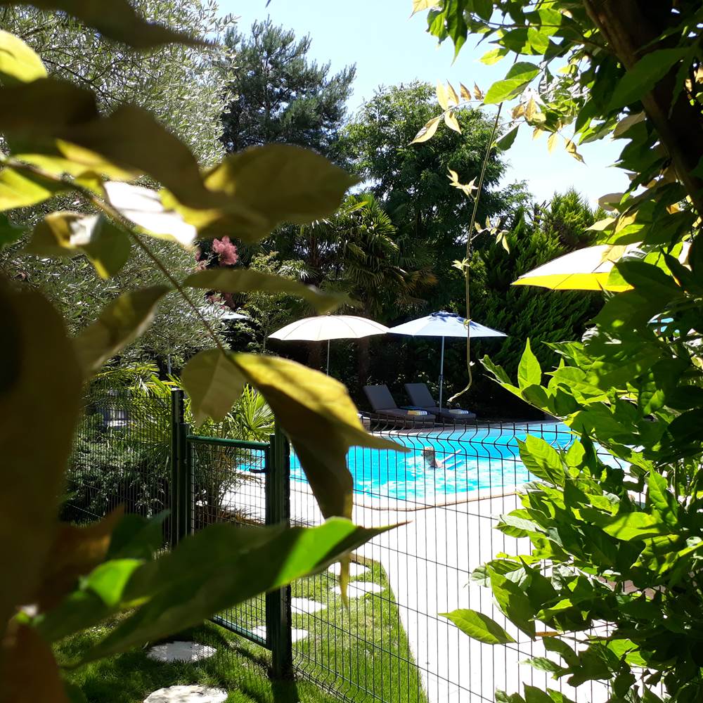 Accès à la piscine-gallery