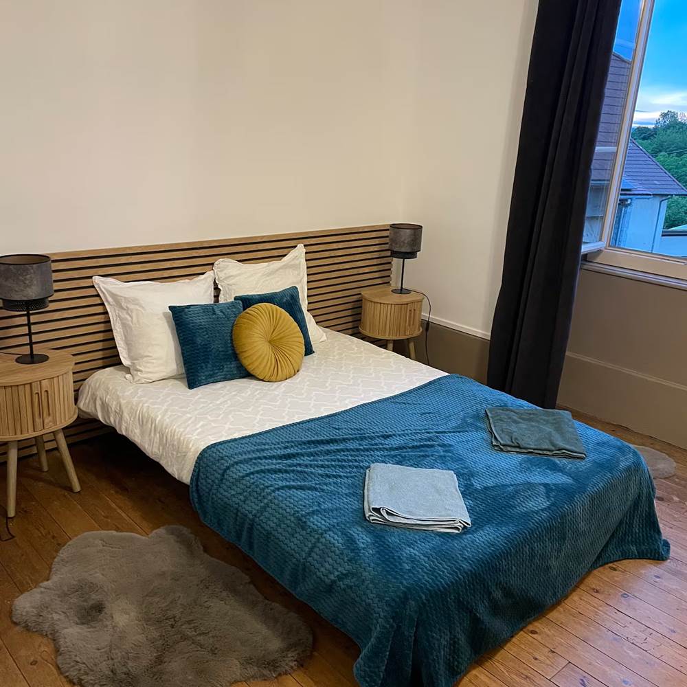 1er étage, chambre 2, lit double