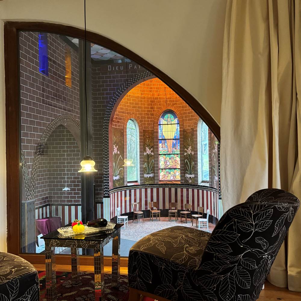 Vue d'une chambre sur la salle-gallery