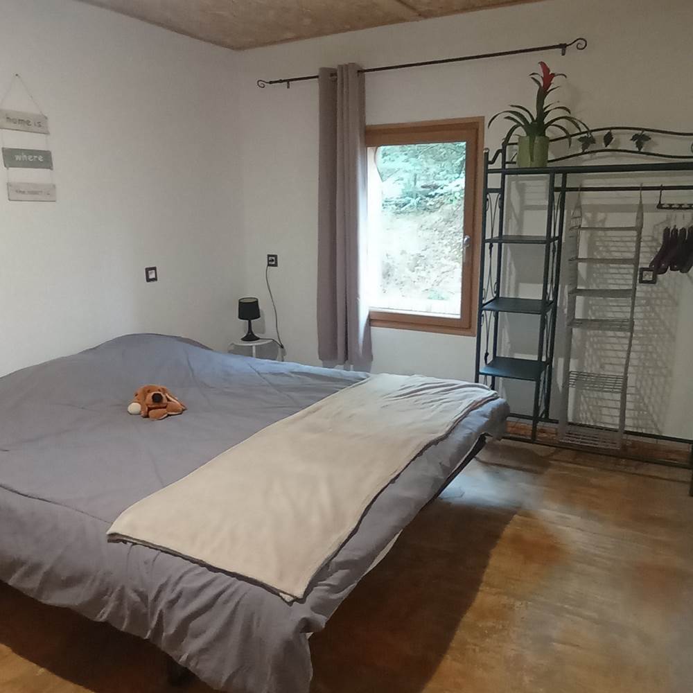 Chambre 2 RDC soit lit XXL soit 2 lits simples-gallery