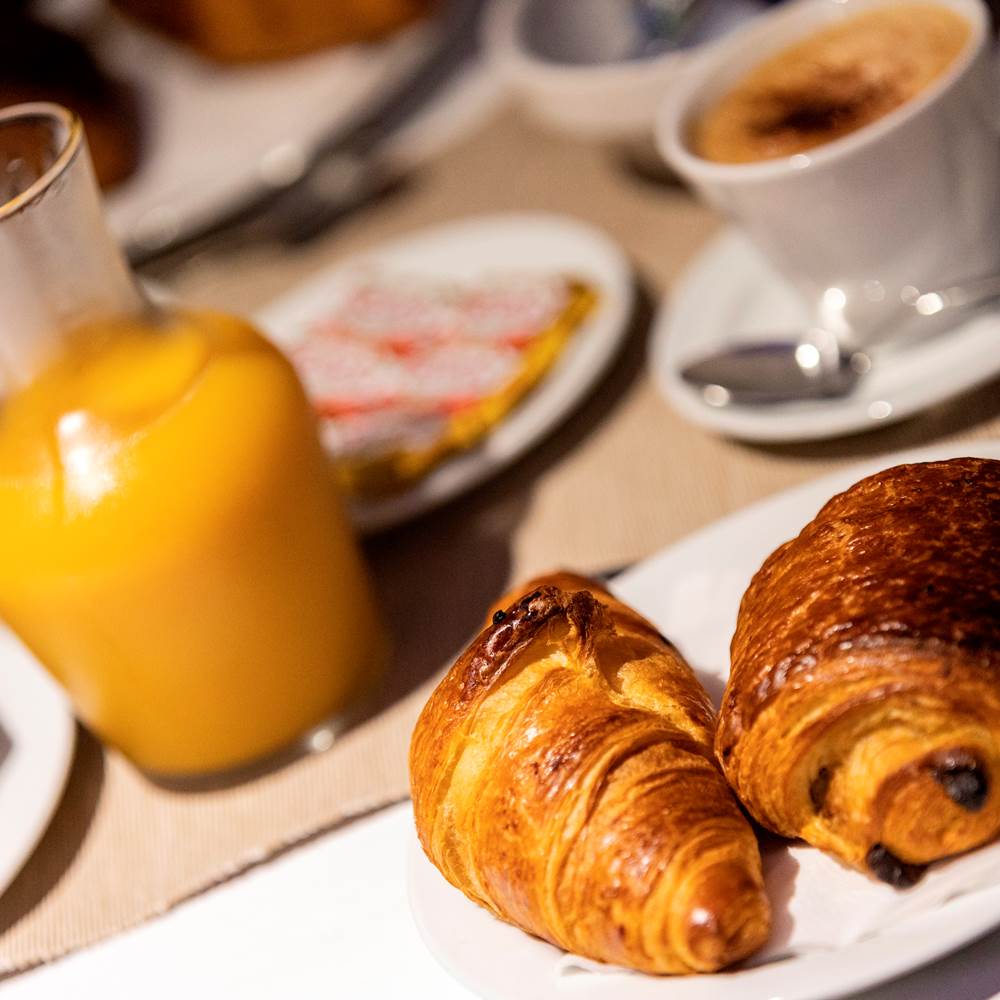 nôtre petit déjeuner continental est au prix de 10€ par personne.-presta