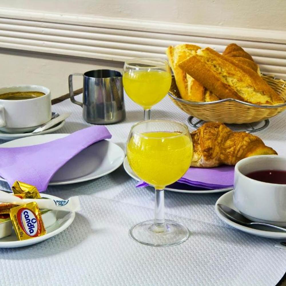 LOURDES PETITS DEJEUNER