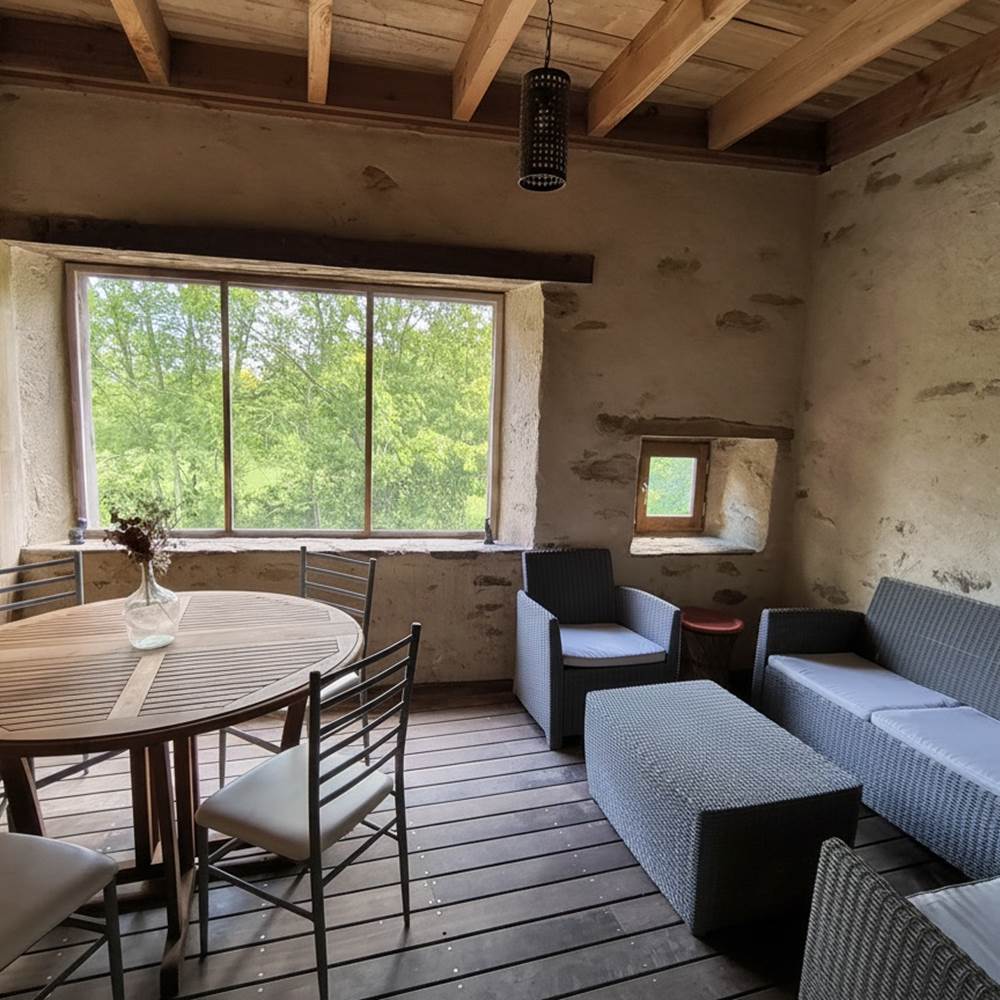 terrasse-gite-boise-aveyron-salon-exterieur.jpg-presta