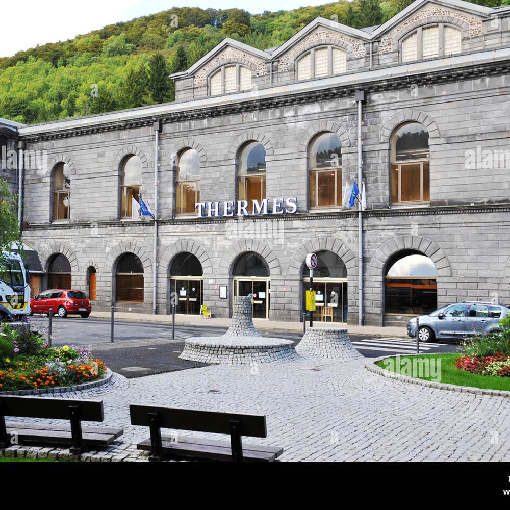 Thermes du Mont-Dore – À 1 minute du logement, parfait pour séjours bien-être, cures et détente en couple.-gallery