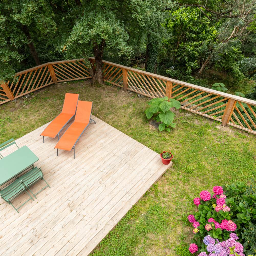 Jardin privatif de la chambre d hotes de l Esquirol-presta
