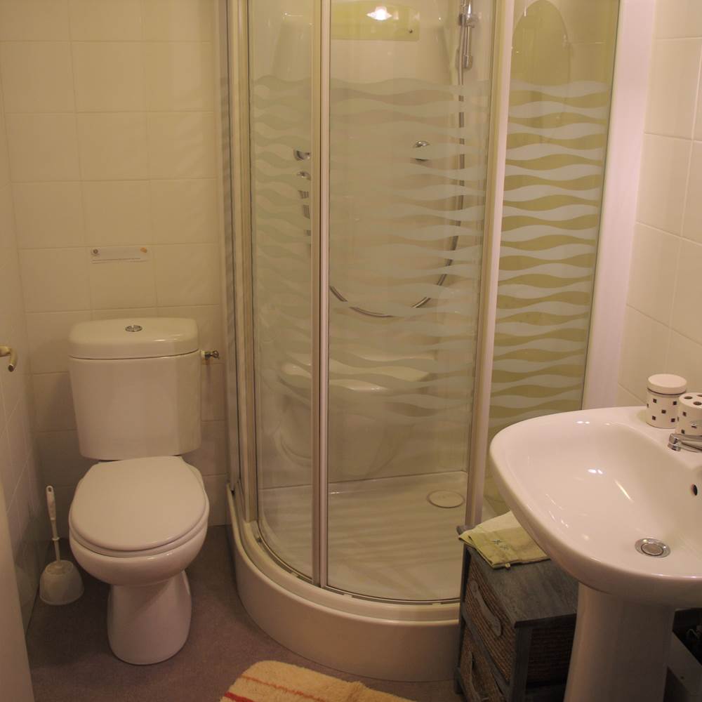 Salle d'eau avec WC-presta