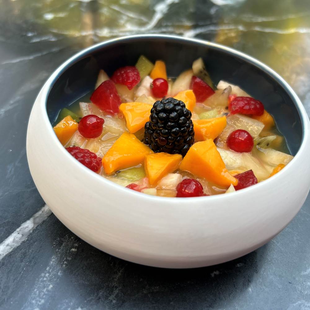 Salade de fruits maison chez Les Suites Champenoises-gallery