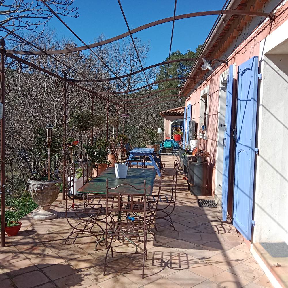 Autre vue de la GRANDE TERRASSE coté Piscine-presta