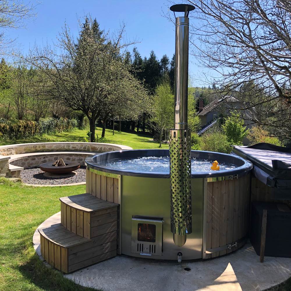 Gîte Val Souvigne_Bain nordique et Braséro_Printemps_1-presta