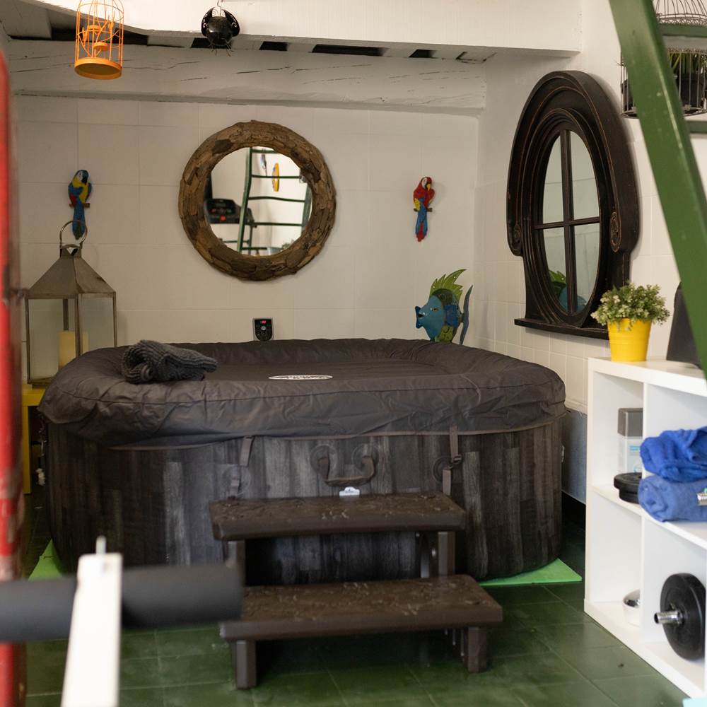 Notre jacuzzi à réserver pour vos escapades romantiques en Provence-presta