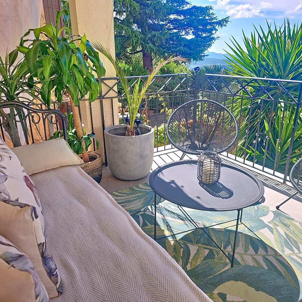 Salon extérieur sur terrasse couverte-presta