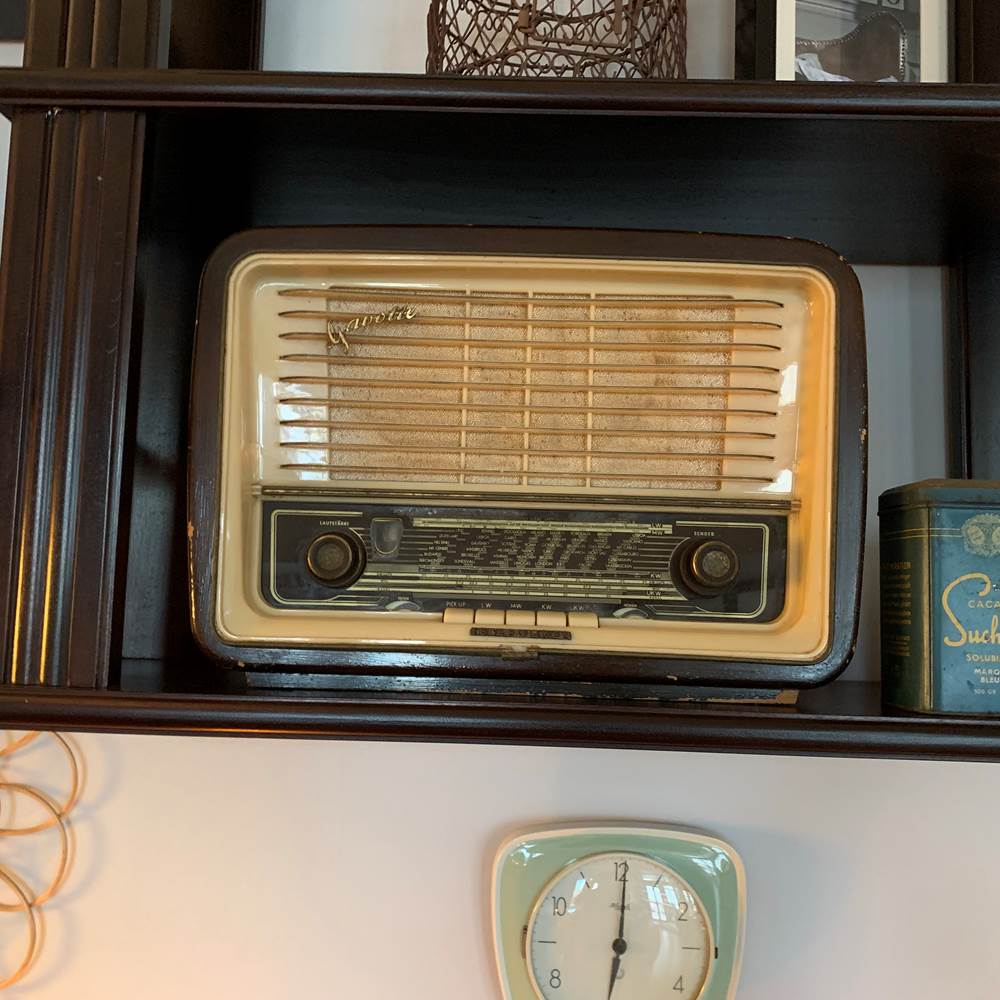 La TSF, ancienne radio des vieux jours à l'Hôtel*** de charme le Vintage à Quimperlé 29300-presta