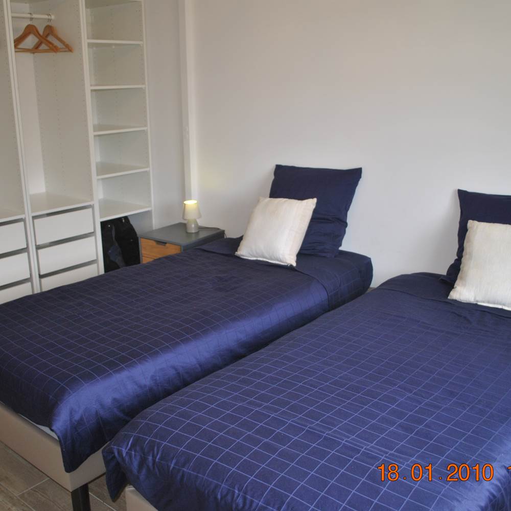 chambre lit simple