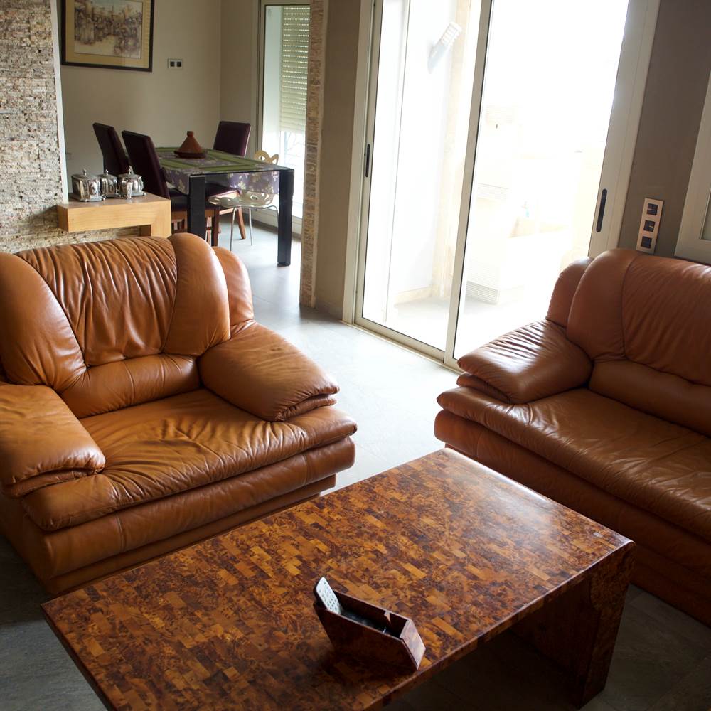 B30B3609-3565-4CE2-9CB2-327D560C38F6_1_100_o