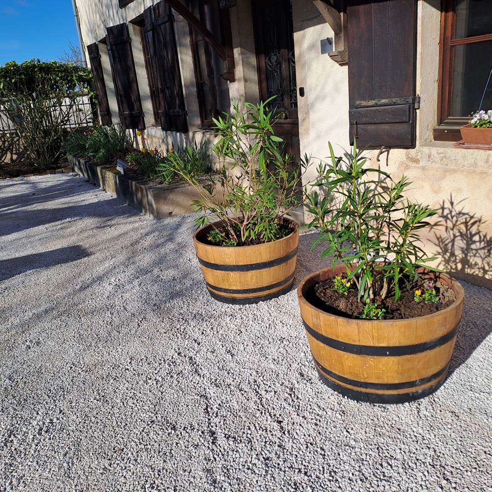 Des fûts de vin transformés