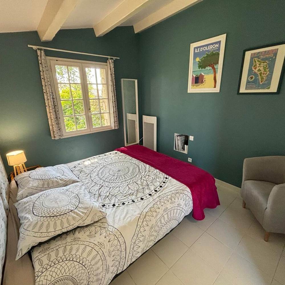 Le Clos des Agapanthes - Chambre 3 lit double, salle de douche, wc-galerie