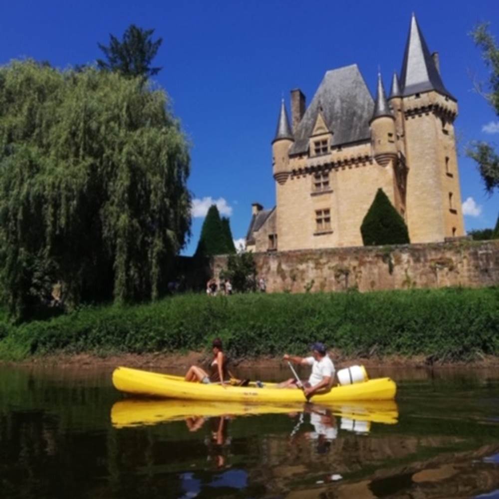 #saintleonsurvezere #châteauenfête #lascauxcanoë #canoëetprehistoire #aventureencanoë-presta