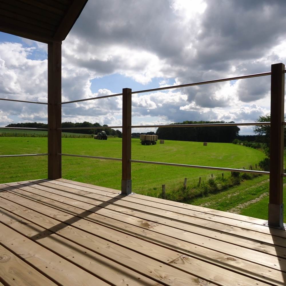 Balcon chambre 1 en été-presta