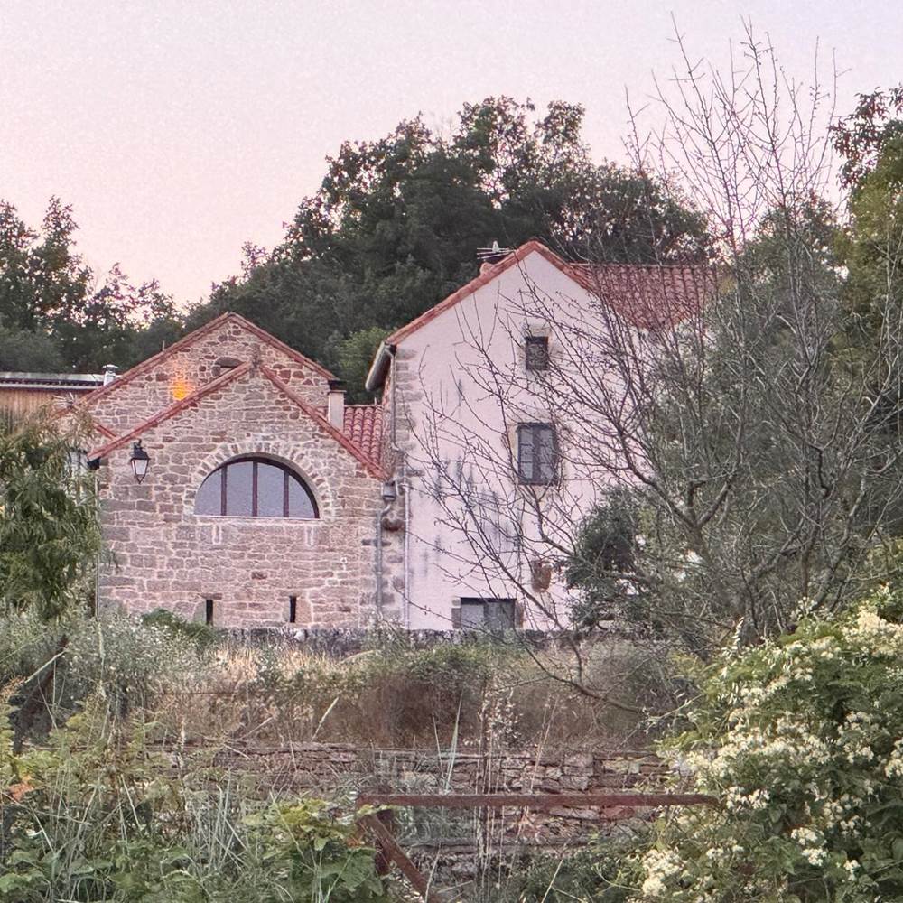 Vue depuis le bas du village-gallery