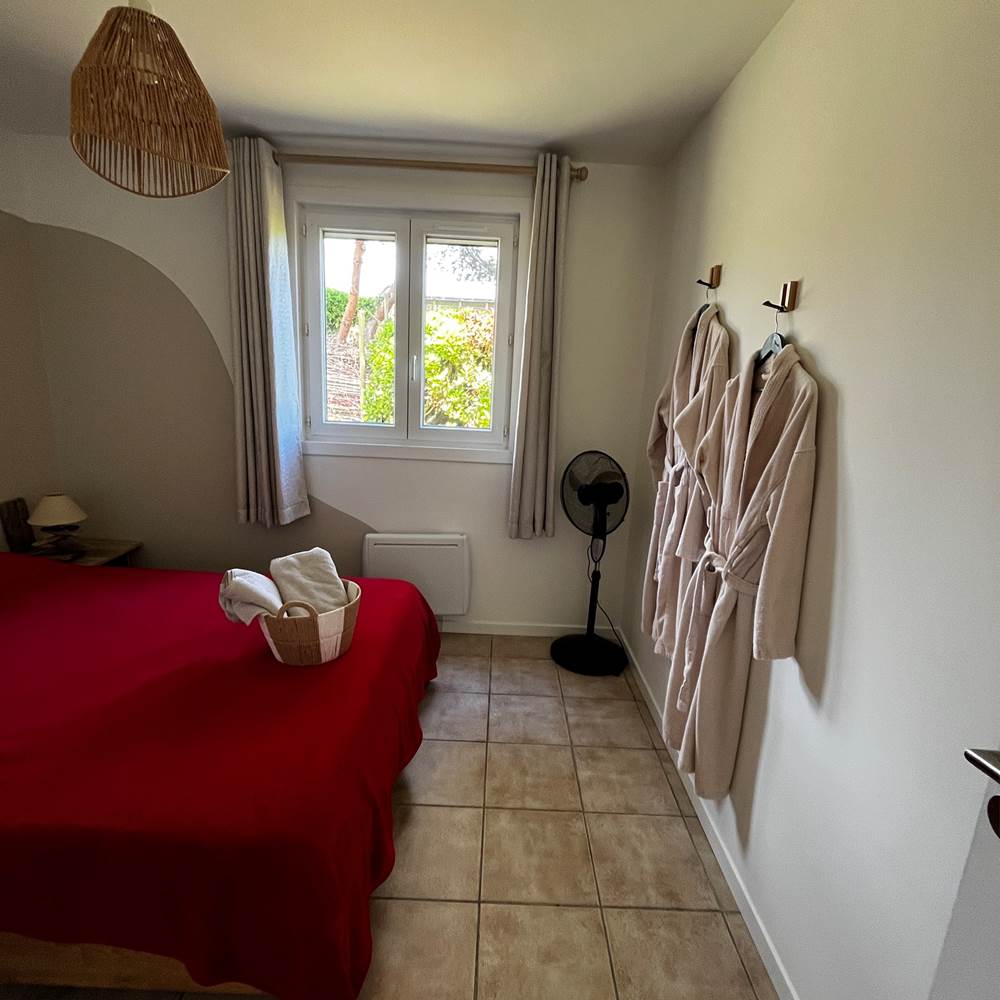 Chambre parentale, gîte avec spa privatif-presta