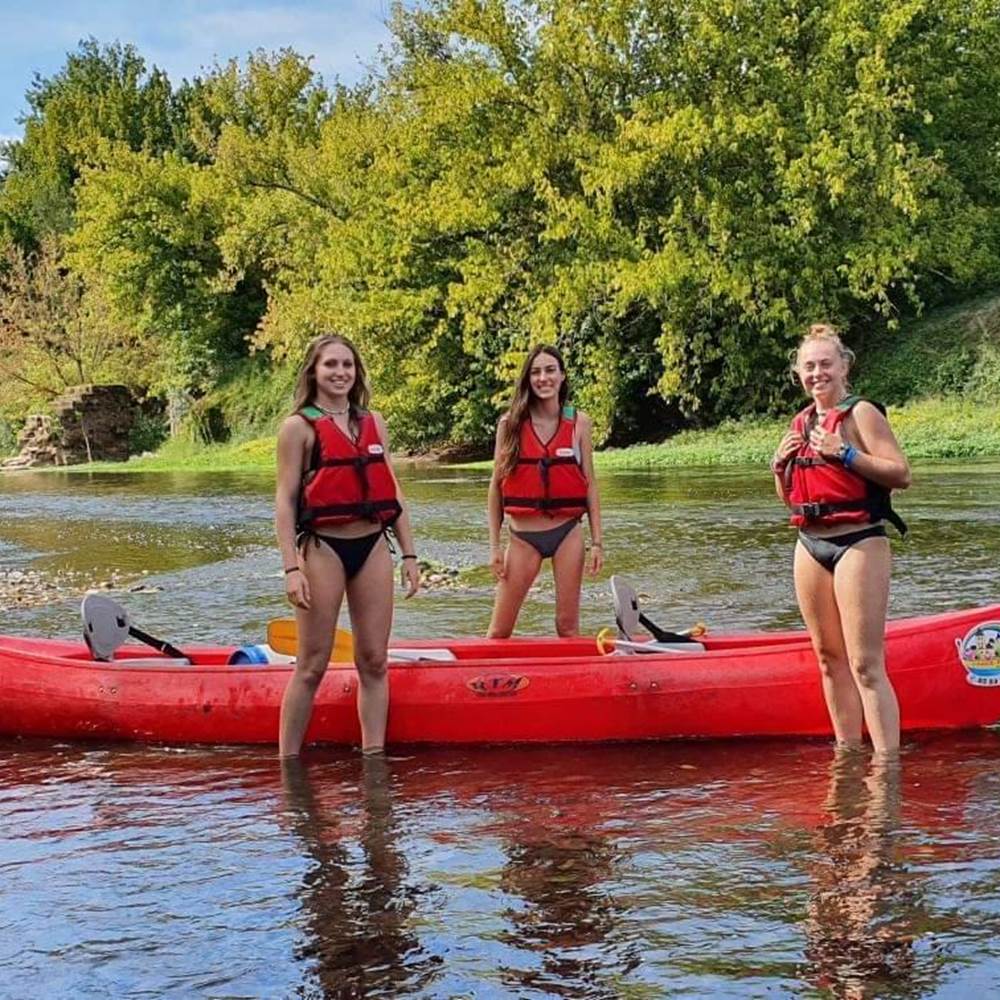 #kayaktourisme #evjf #pleinair #lascauxcanoë #printempssurleau-presta