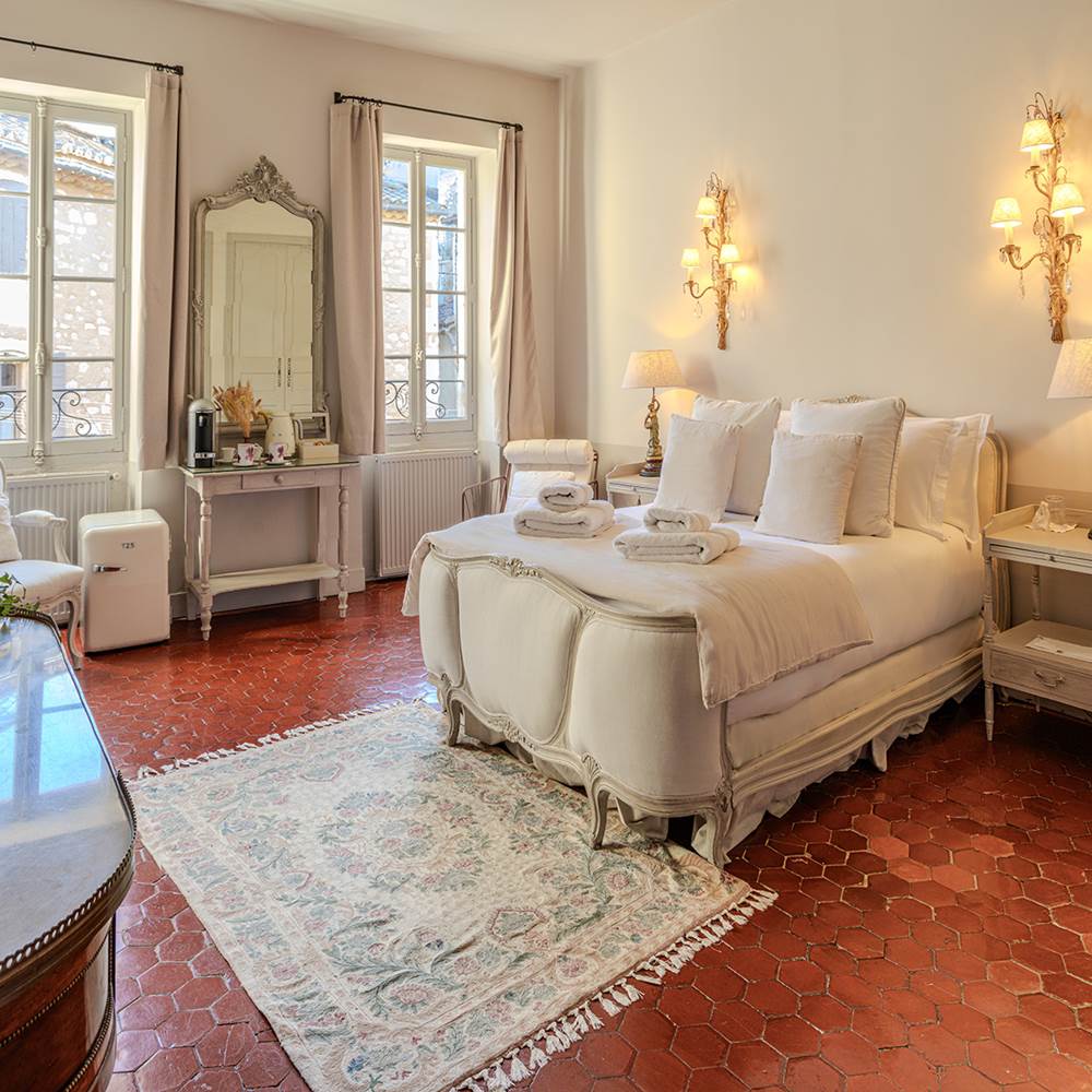 Suite Violette familiale vue chambre-gallery