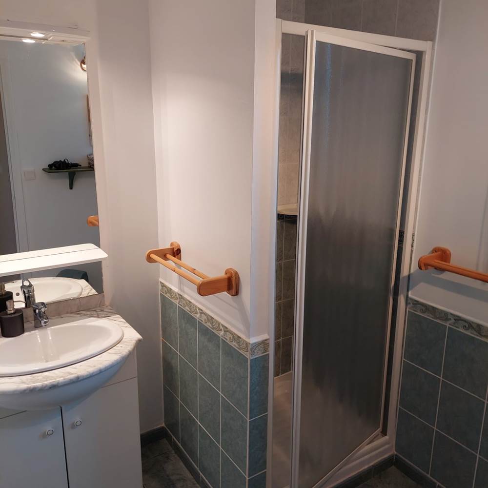 Douche et un vasque-presta