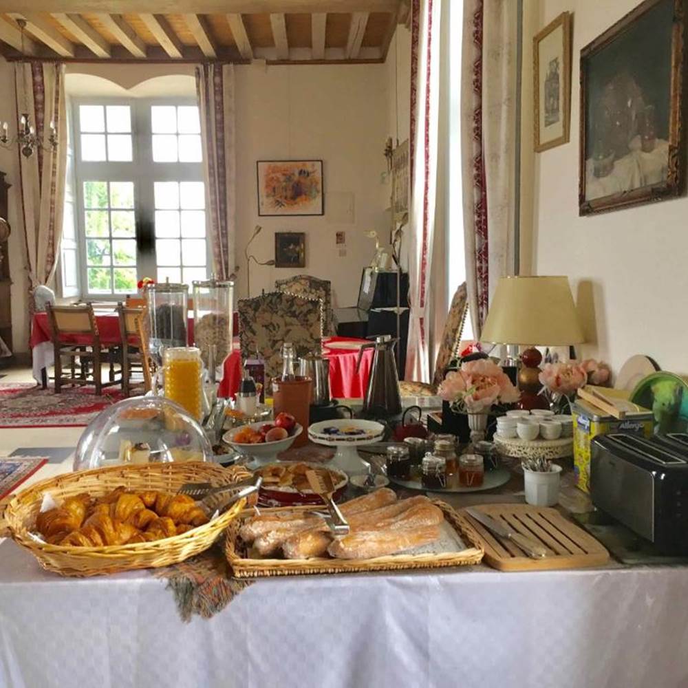 Cha^teau d'Avanton petits dejeuner-presta