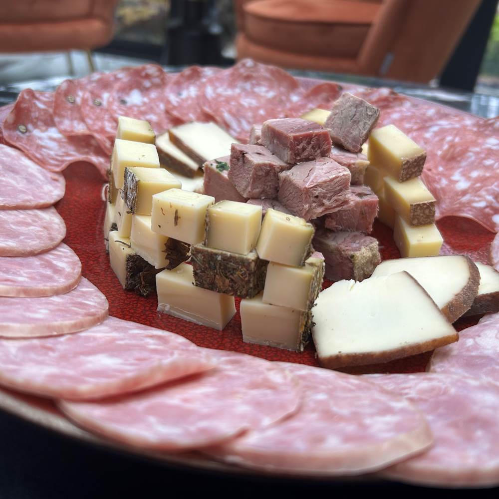 Assiette charcuteries Brunch - Les Suites Champenoises-gallery