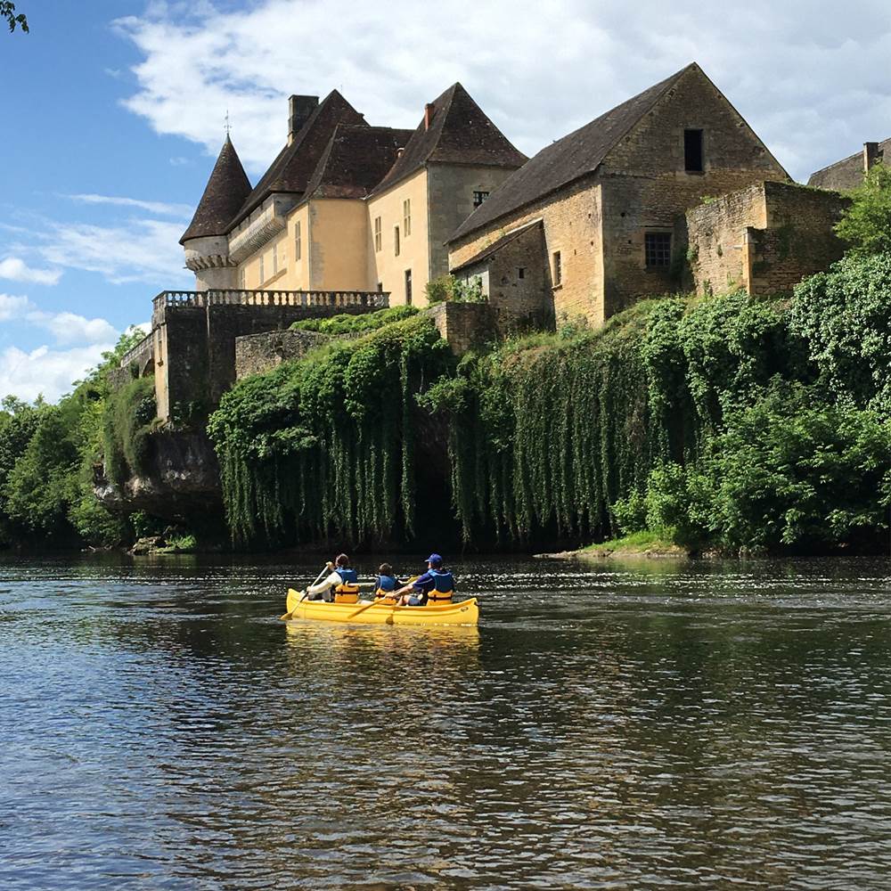 #lascauxcanoë #canoetourisme #francesauvage #chateaudelosse #activitéenfamille-presta