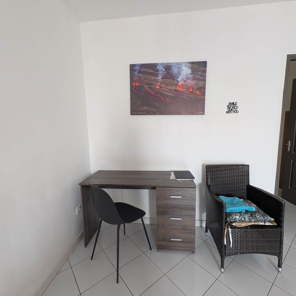 T3  bureau séjour salon