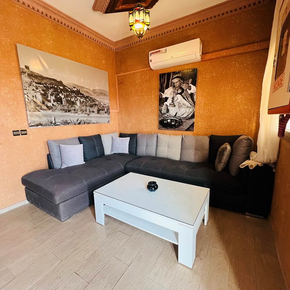 RIAD-AIT-BENHADDOU-Ouarzazate-réception-salle-d'accueil-presta