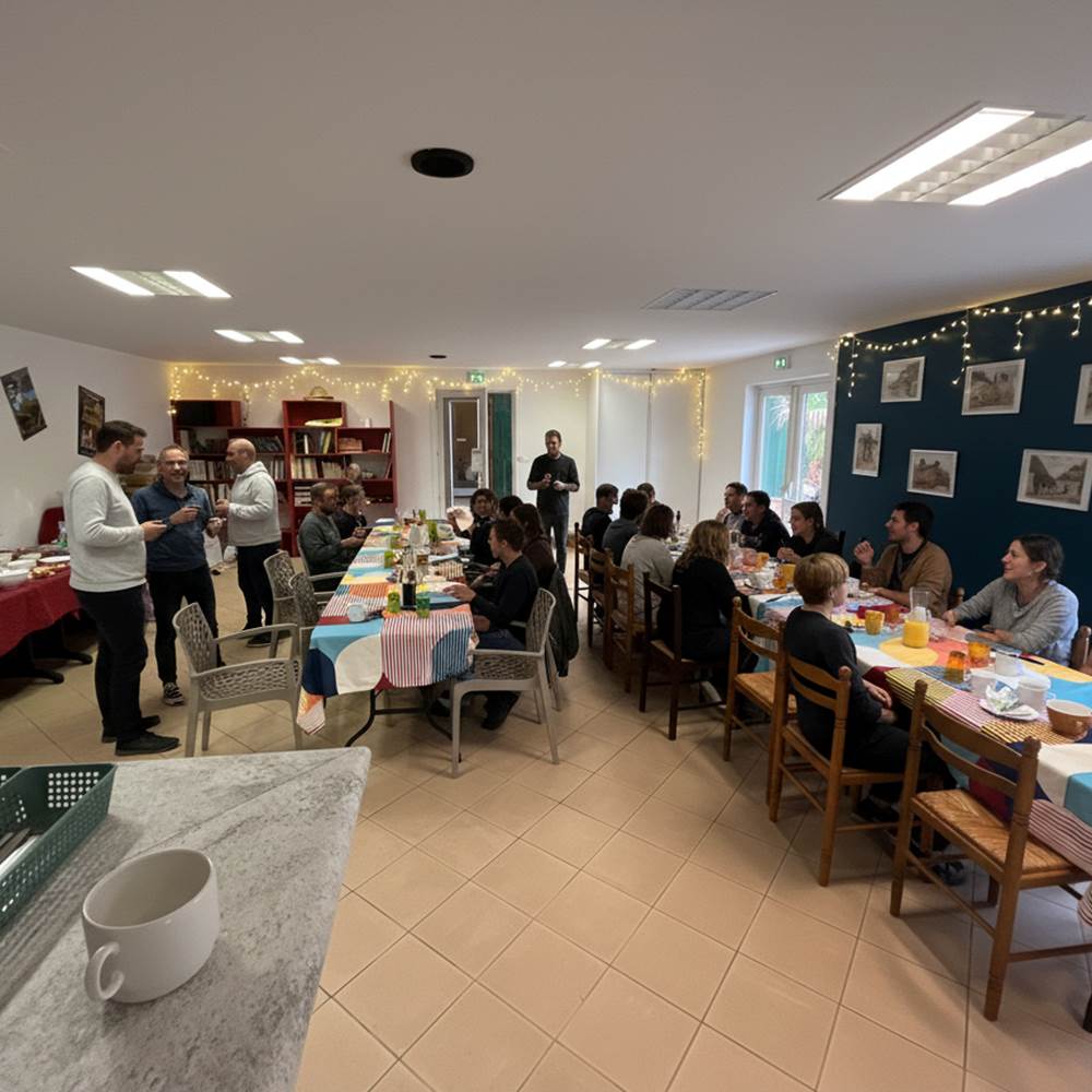 Repas en salle commune-presta