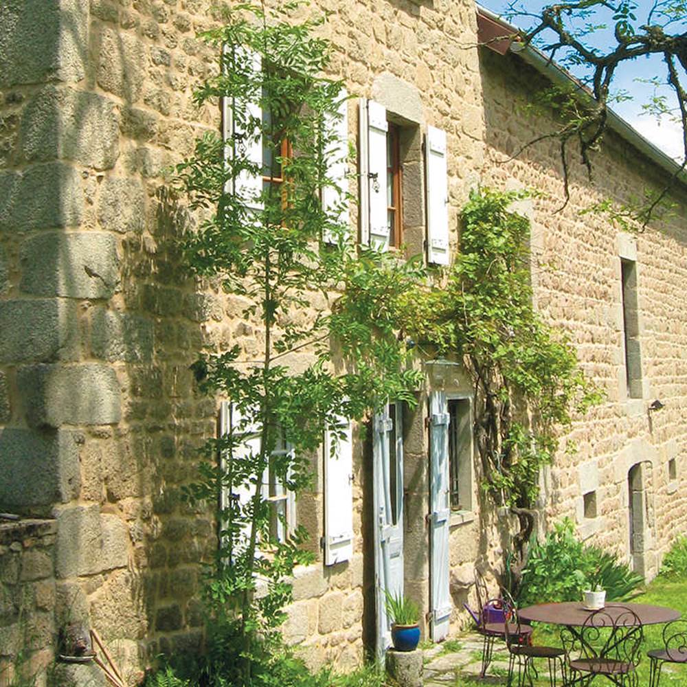 La Marche des Bois extérieur coté terrasse-presta
