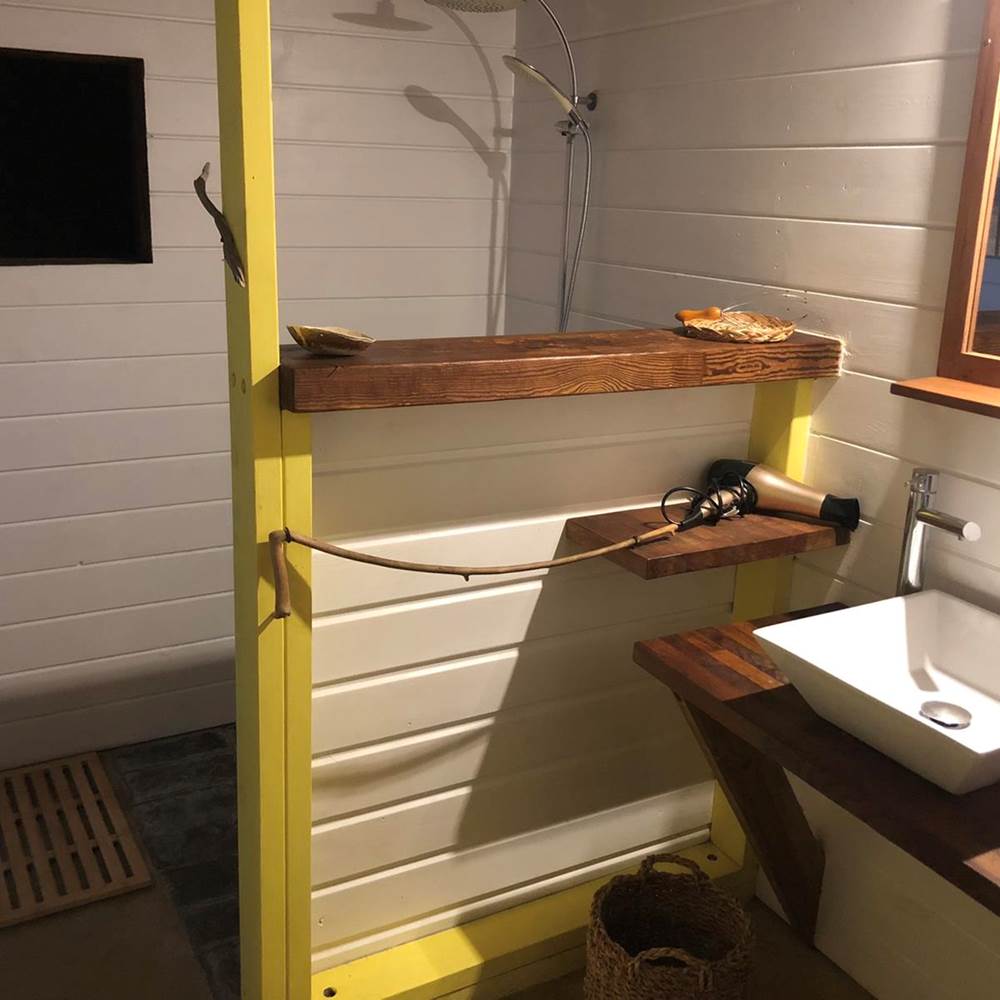 Salle_Bain_Nuit_MounKaPoussé-presta