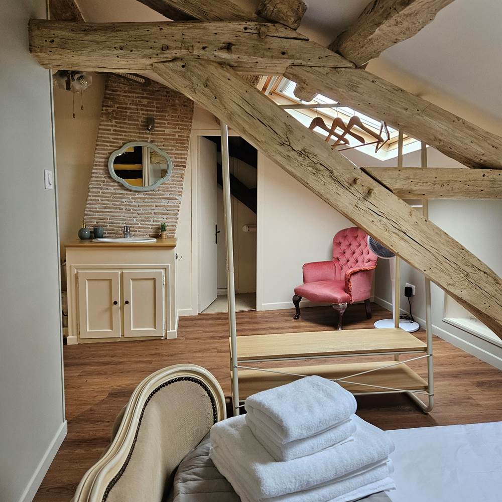 LB 1 Sage with en suite room-presta