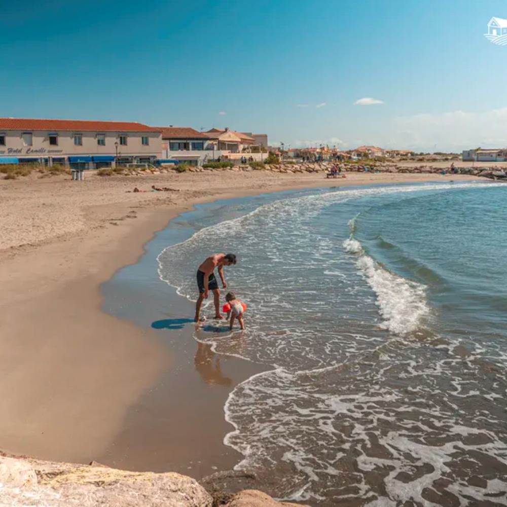 Saintes-Maries-de-la-Mer-the-beach-diegoenfrance (1)-gallery