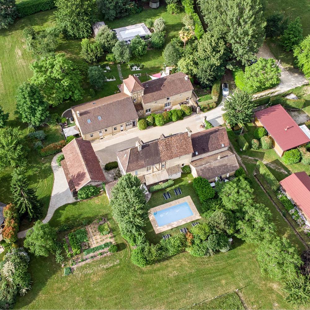 Vue aérienne de l'ensemble de la propriété-gallery