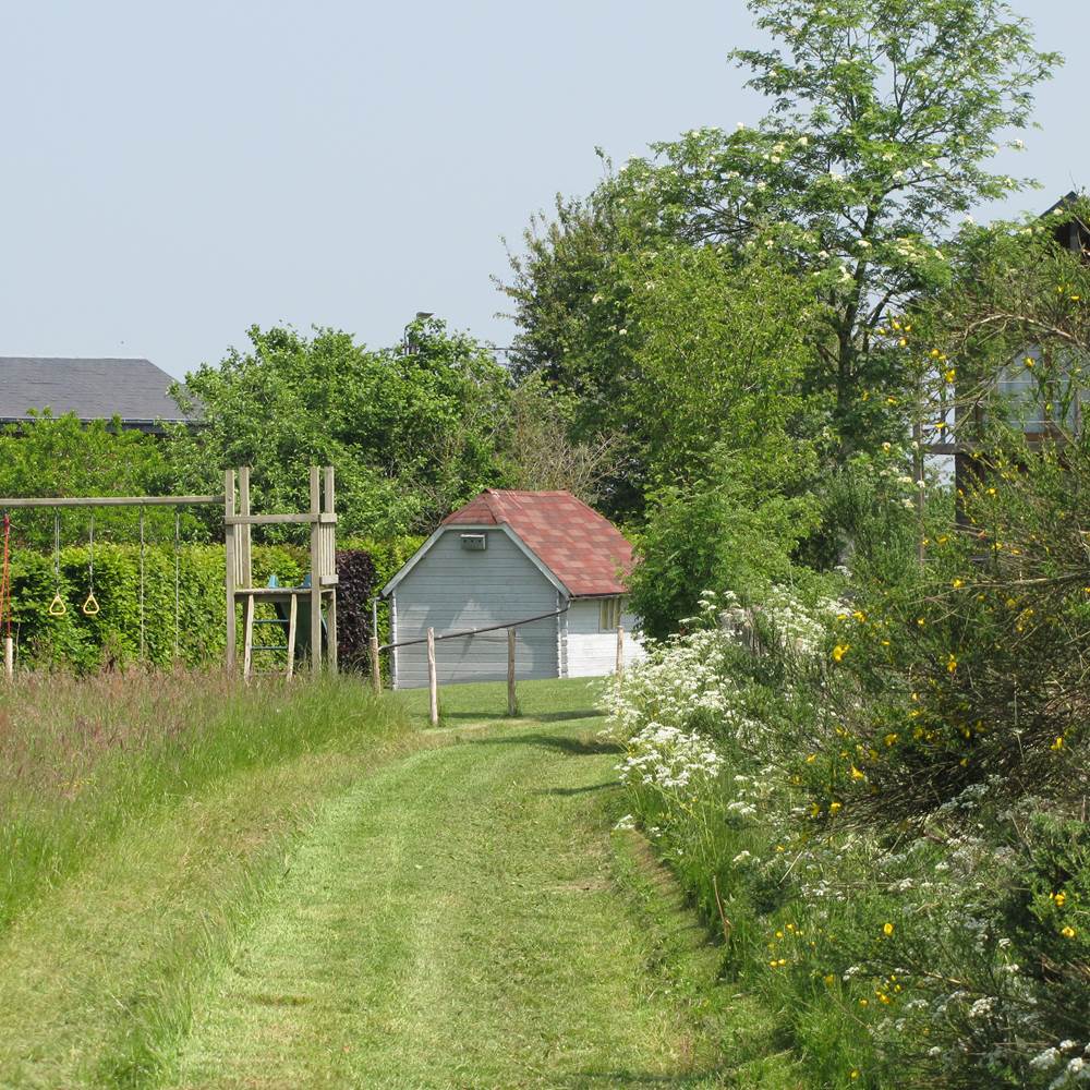 Jardin d'enfants vue de loin-presta